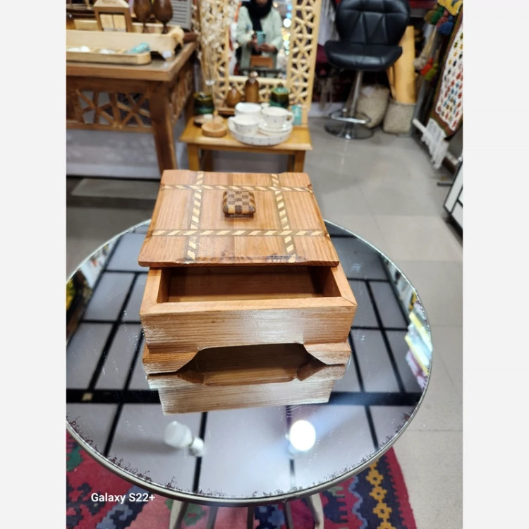 جا شکلاتی چوبی معرق کاری شده در دار گالری صنایع دستی کرشمه
