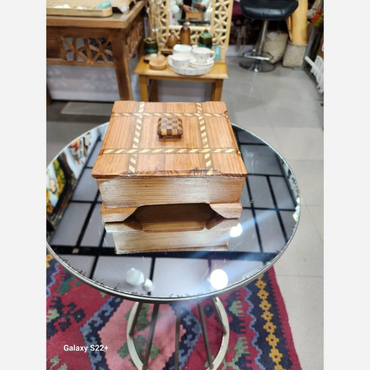 جا شکلاتی چوبی معرق کاری شده در دار گالری صنایع دستی کرشمه