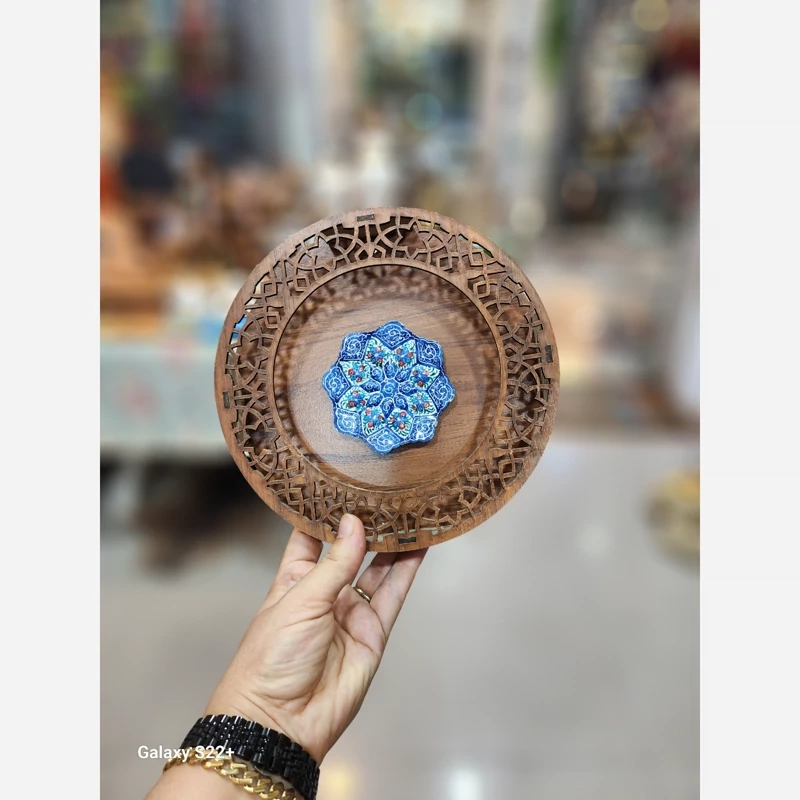تابلو دیواری مینای مس چوبی گرد قطر ۲۰ سانت کرشمه گالری گالری صنایع دستی کرشمه