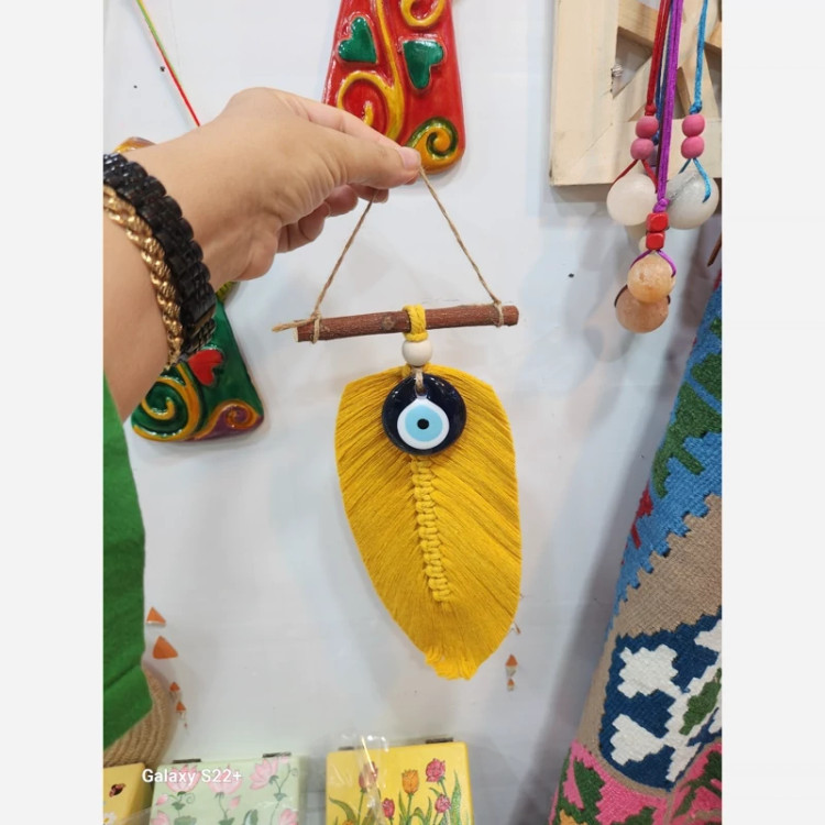 آویز چشم و نظر برگ قرمز و زرد رنگ مکرومه ای 🧿🪶 آویز دیوار