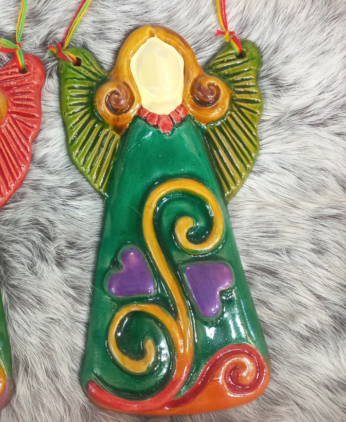 آویز سفال طرح فرشته سبز ارتفاع ۲۰ سانت گالری صنایع دستی کرشمه