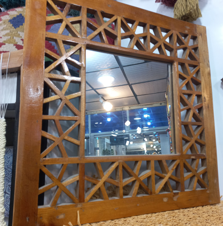 آینه های دیواری گره چینی ظریف کارشده |سایز ۵۰ در ۷۰ سانت