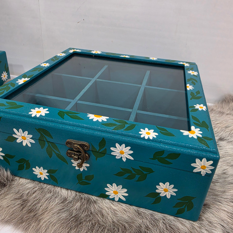 ست چوبی تی بگ و دستمال کاغذی آبی طراحی گل بابونه💮سایز ۲۴×۲۴ cm