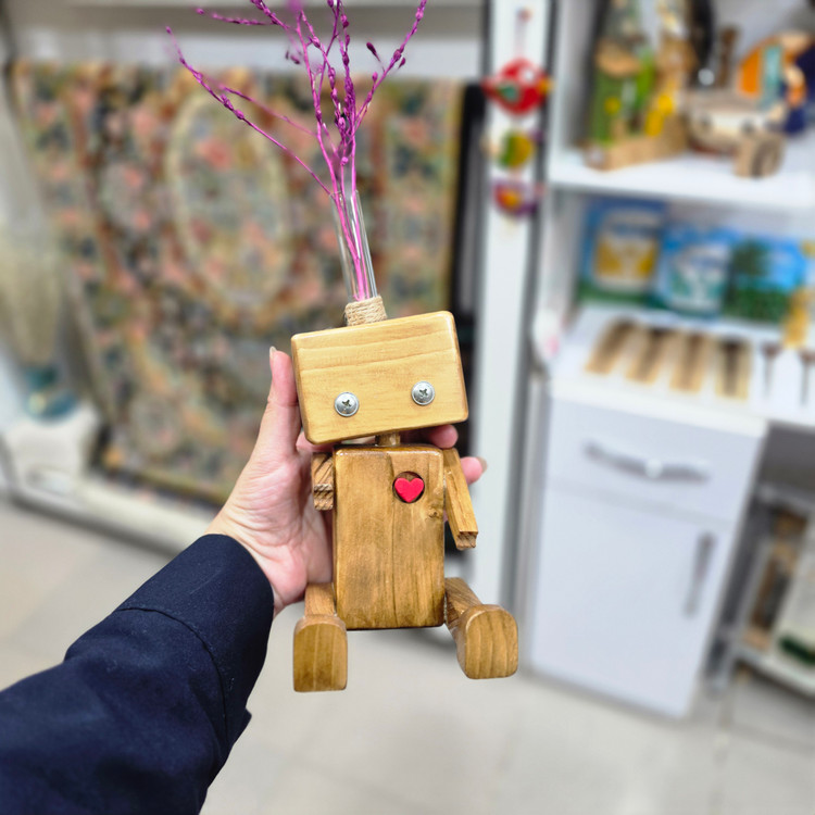 ربات چوبی دستساز همراه با گلدون شیشه ای ارتفاع ۱۵cm