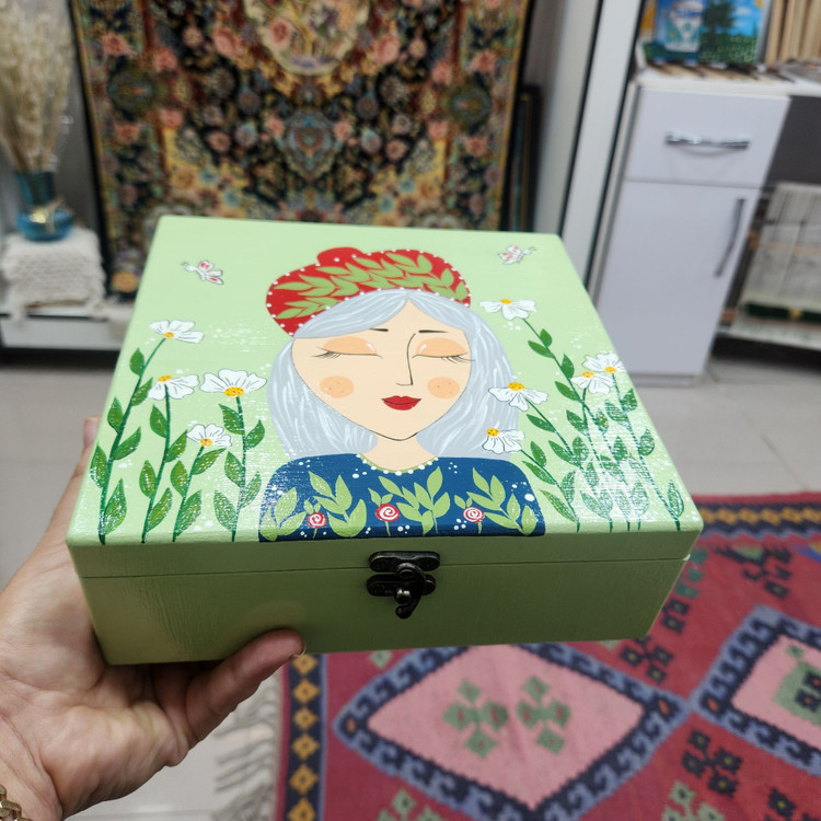 جعبه چوبی دستساز سبز دختر کلاه قرمز | سایز ۲۰ ×۲۰ cm